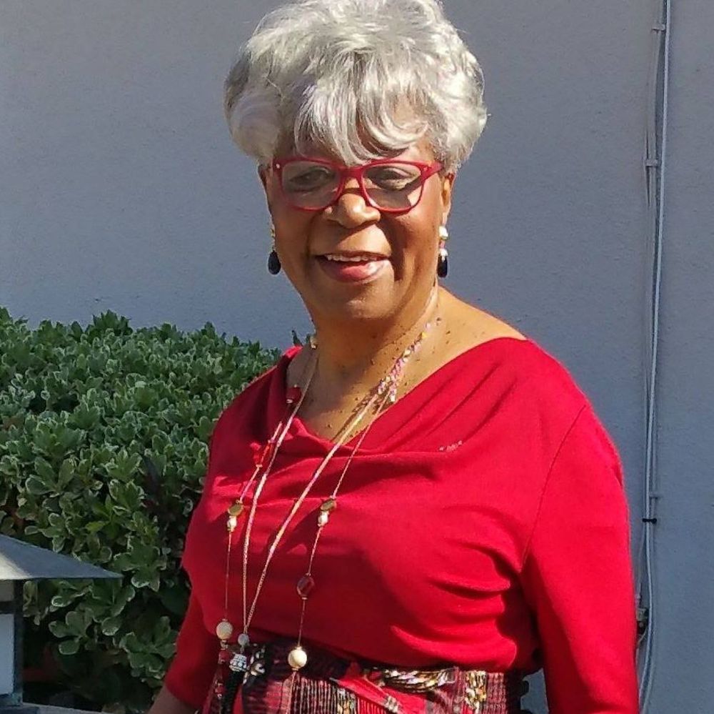 Meet your Posher, Phyllis